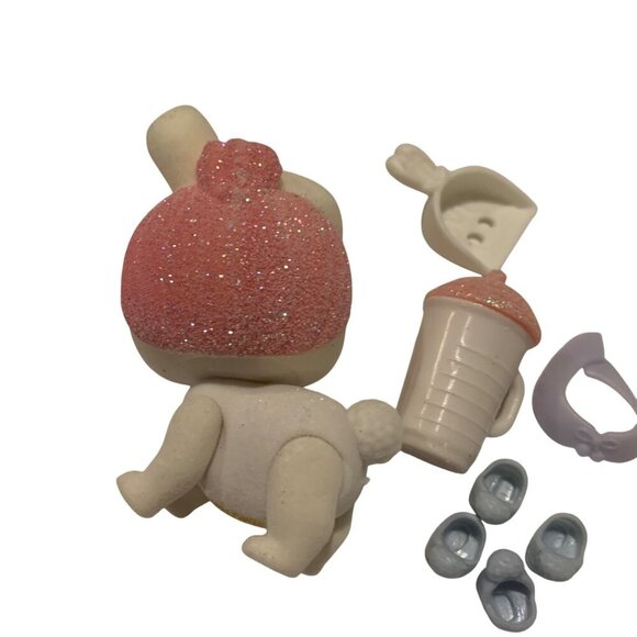 LOL Surprise Pets Series 3 Crystal Bunny Glitterati Club Rare Flocked Toy Gift - Picture 3 of 9